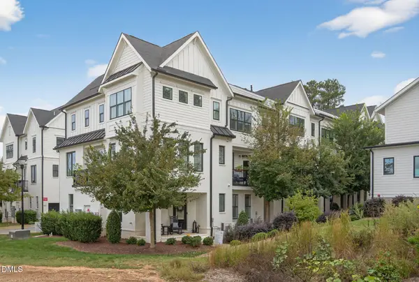 1610 Draper View Loop #102, Raleigh, NC 27608