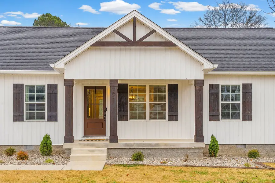 205 Maple St, Adams, TN 37010 - #2