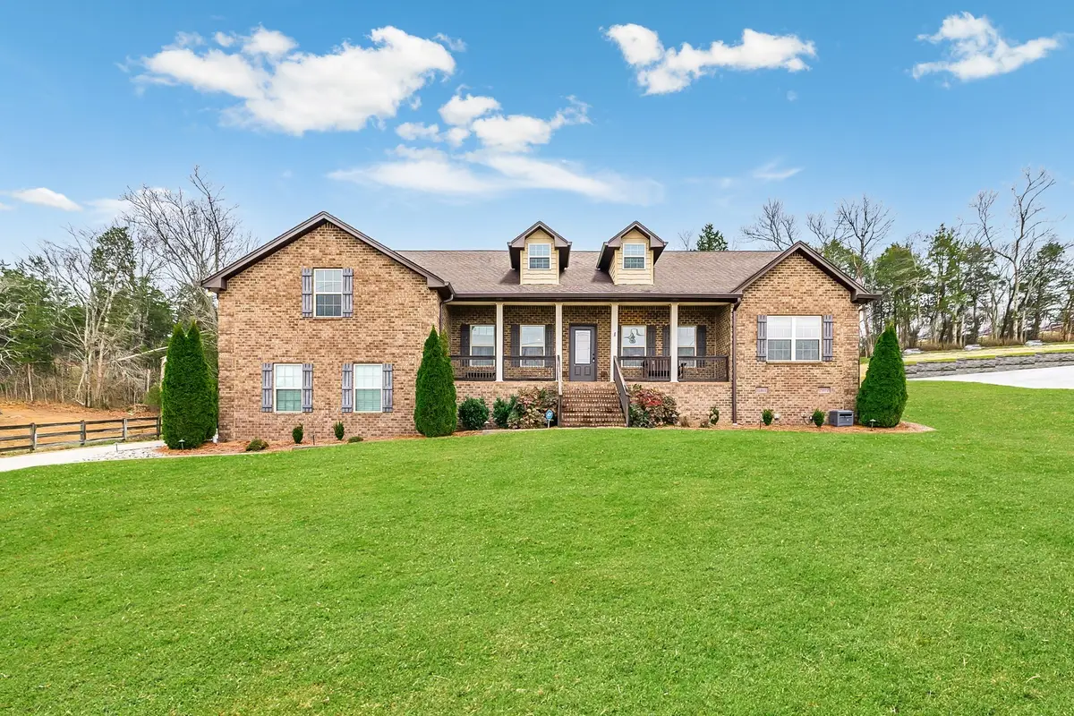 525 Bridle Path Ln, Hartsville, TN 37074 - #1