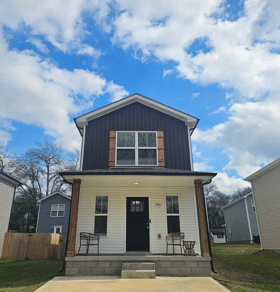 943 Wall St, Clarksville, TN 37040 - #2