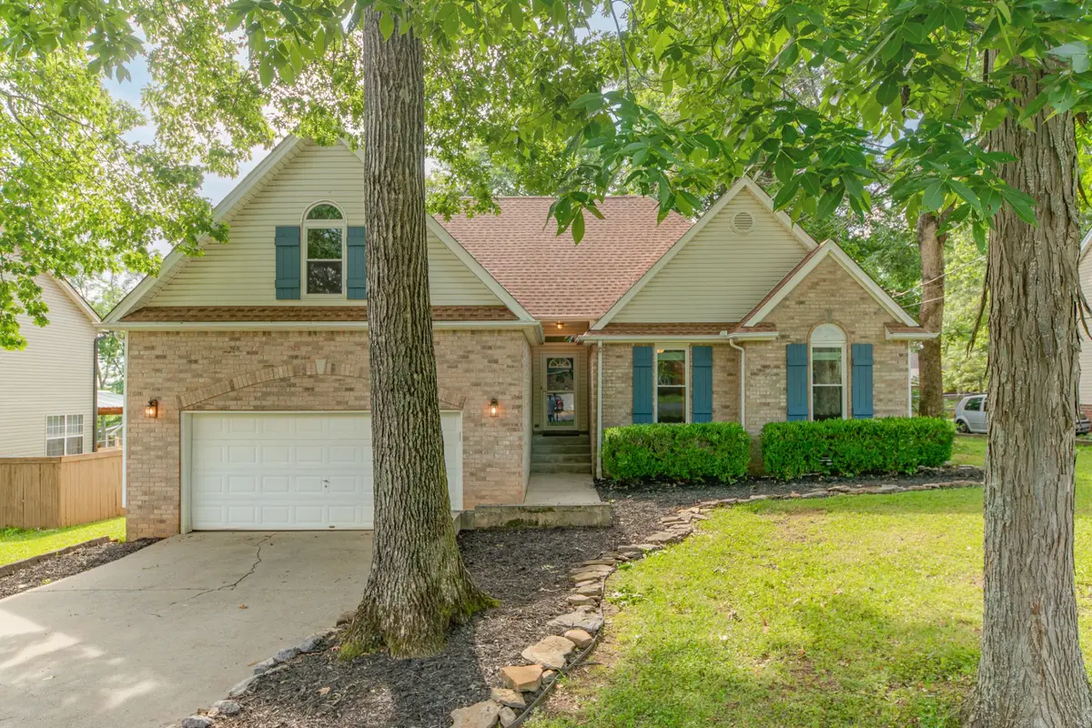 1508 Walnut Hills Dr, Chapel Hill, TN 37034 - #1