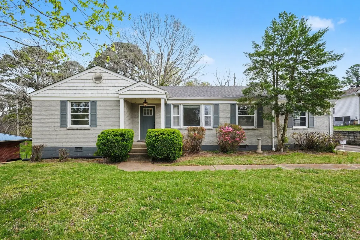 1662 Valley Rd, Clarksville, TN 37043 - #1