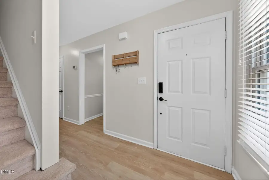 102 Lake Hollow Cir, Cary, NC 27513 - #3
