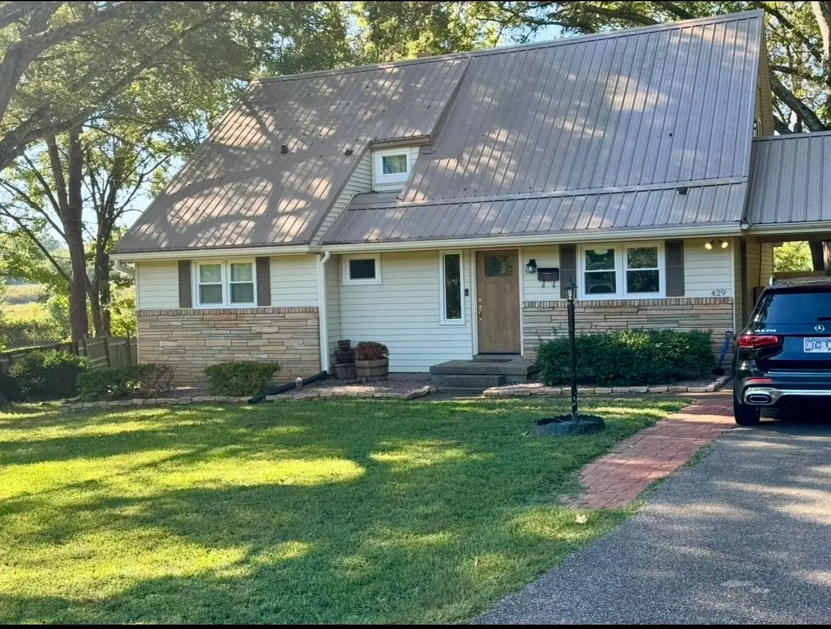 429 Whitehall Cir, Paris, TN 38242 - #1