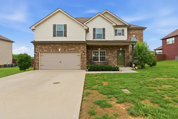 567 Larkspur Dr, Clarksville, TN 37043