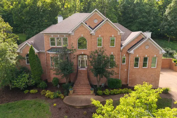 537 Grand Oaks Dr, Brentwood, TN 37027