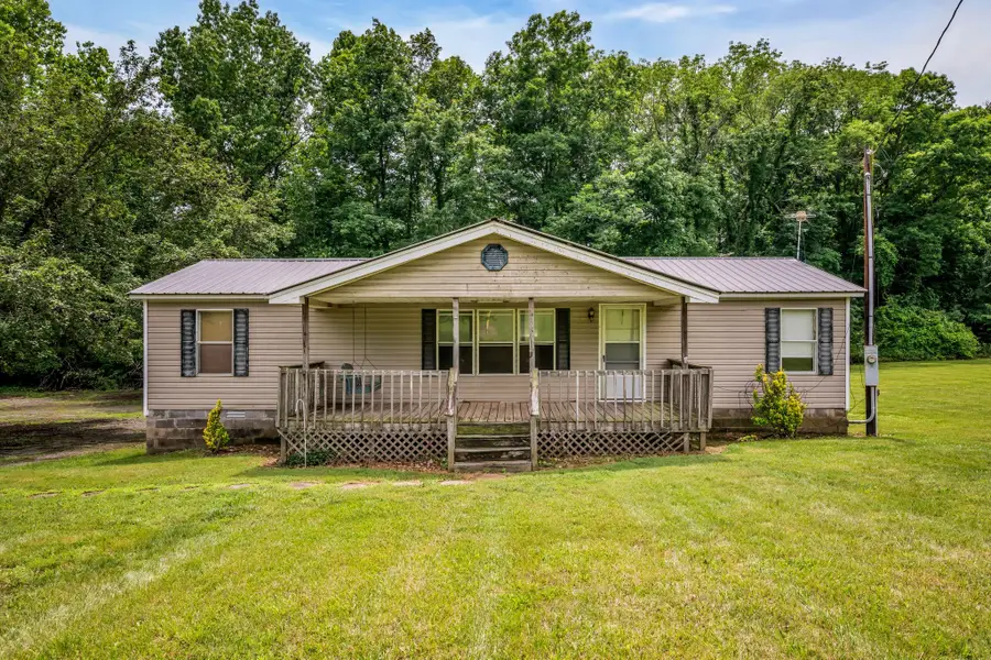 1005 Briarwood Dr, Charlotte, TN 37036 - #3