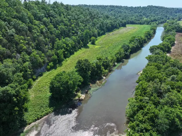 110 Wade Reed Rd, White Bluff, TN 37187