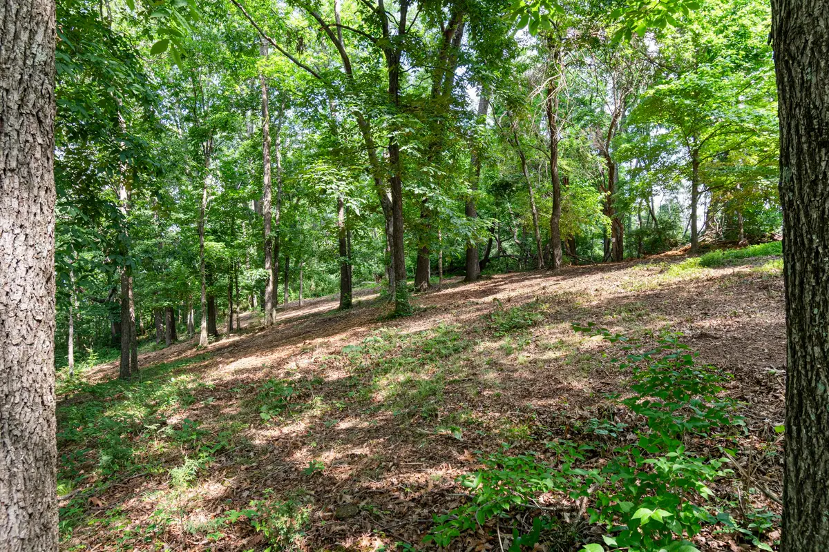 661 Hunters Trl, Nashville, TN 37209 - #1