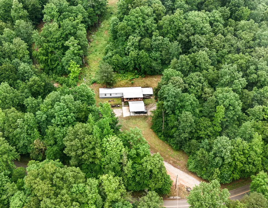 1865 Mcwhorter Rd, Cunningham, TN 37052 - #2