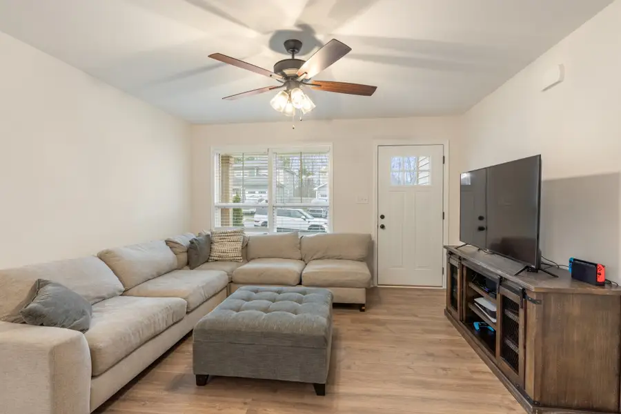 412 Hillside Dr, Clarksville, TN 37040 - #2