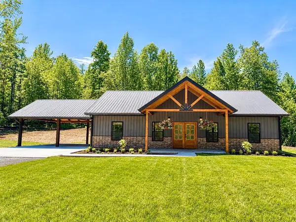 4811 Lick Creek Rd, Linden, TN 37096