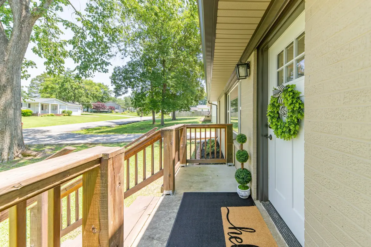 916 Battery Dr, Lewisburg, TN 37091 - #1