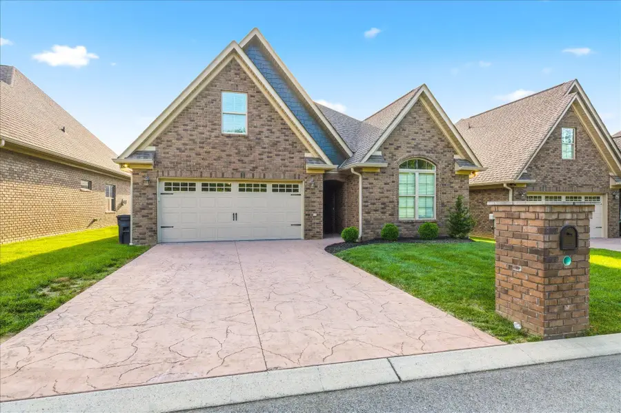 211 Village Cove Circle, Englewood, TN 37329 - #2