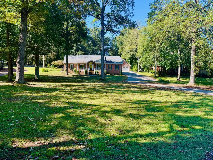 320 Spring Valley Dr, Cottontown, TN 37048 - #3
