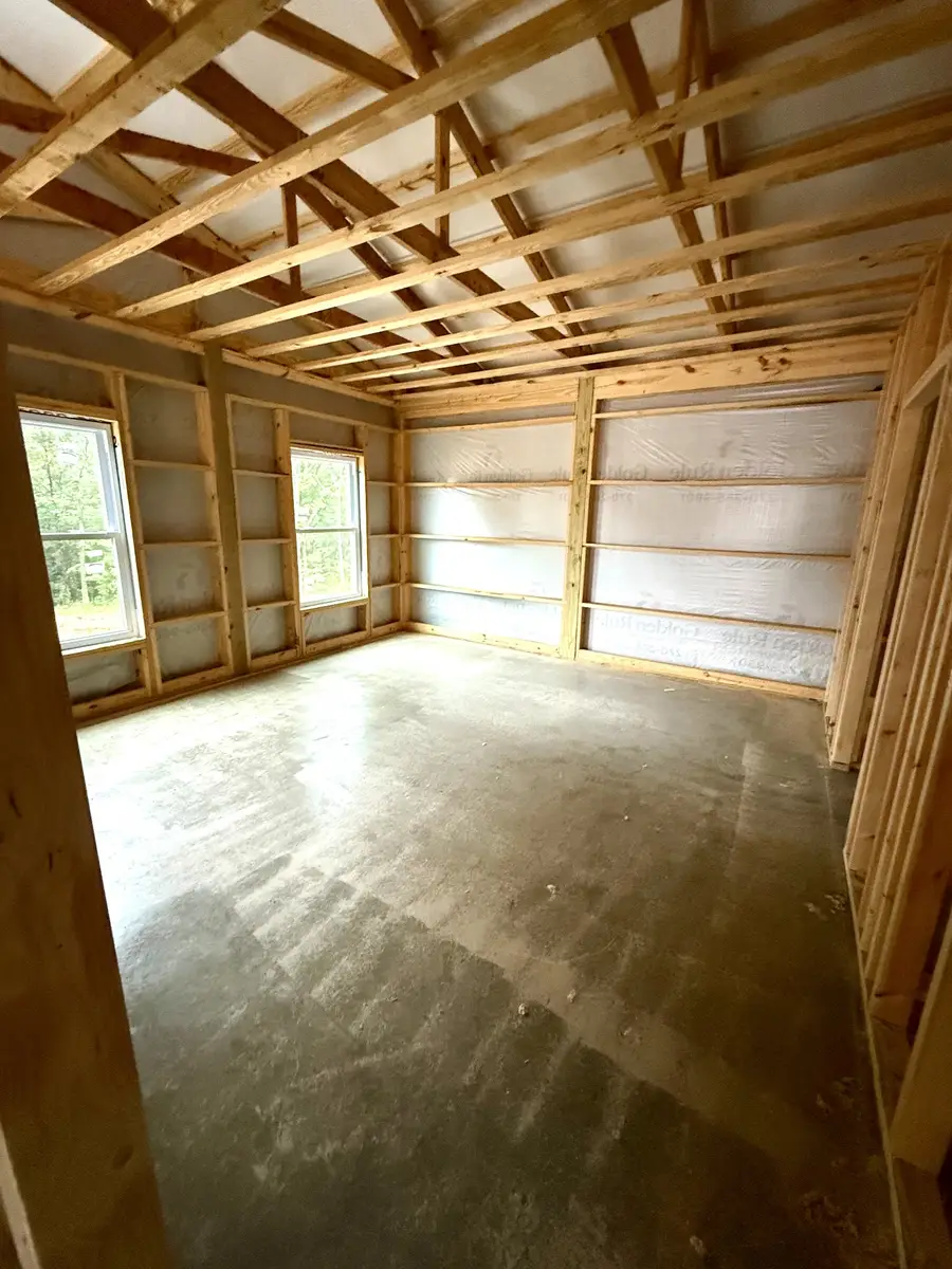 5572 Antioch Rd, Hopkinsville, KY 42240 - #3