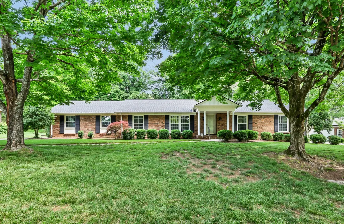 6 Trahern Ter, Clarksville, TN 37040 - #1