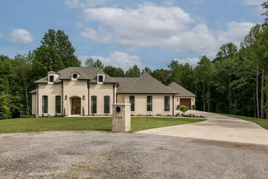 755 Cotton Ln, Leoma, TN 38468 - #3