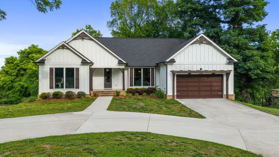 6296 Fairview Road, Hixson, TN 37343 - #2