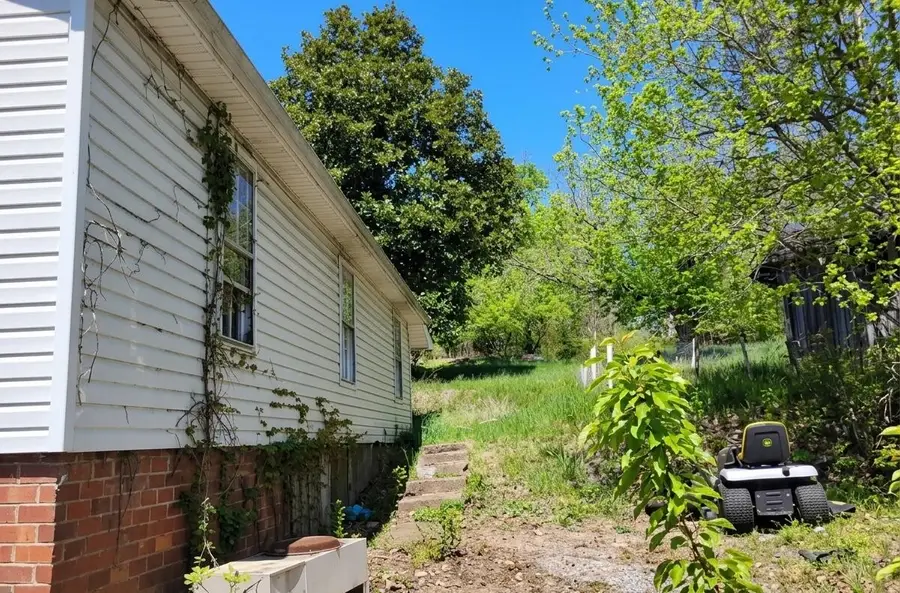 109 E Main Blvd, Church Hill, TN 37642 - #2