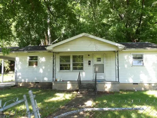 241 Lomax Ave, Waverly, TN 37185