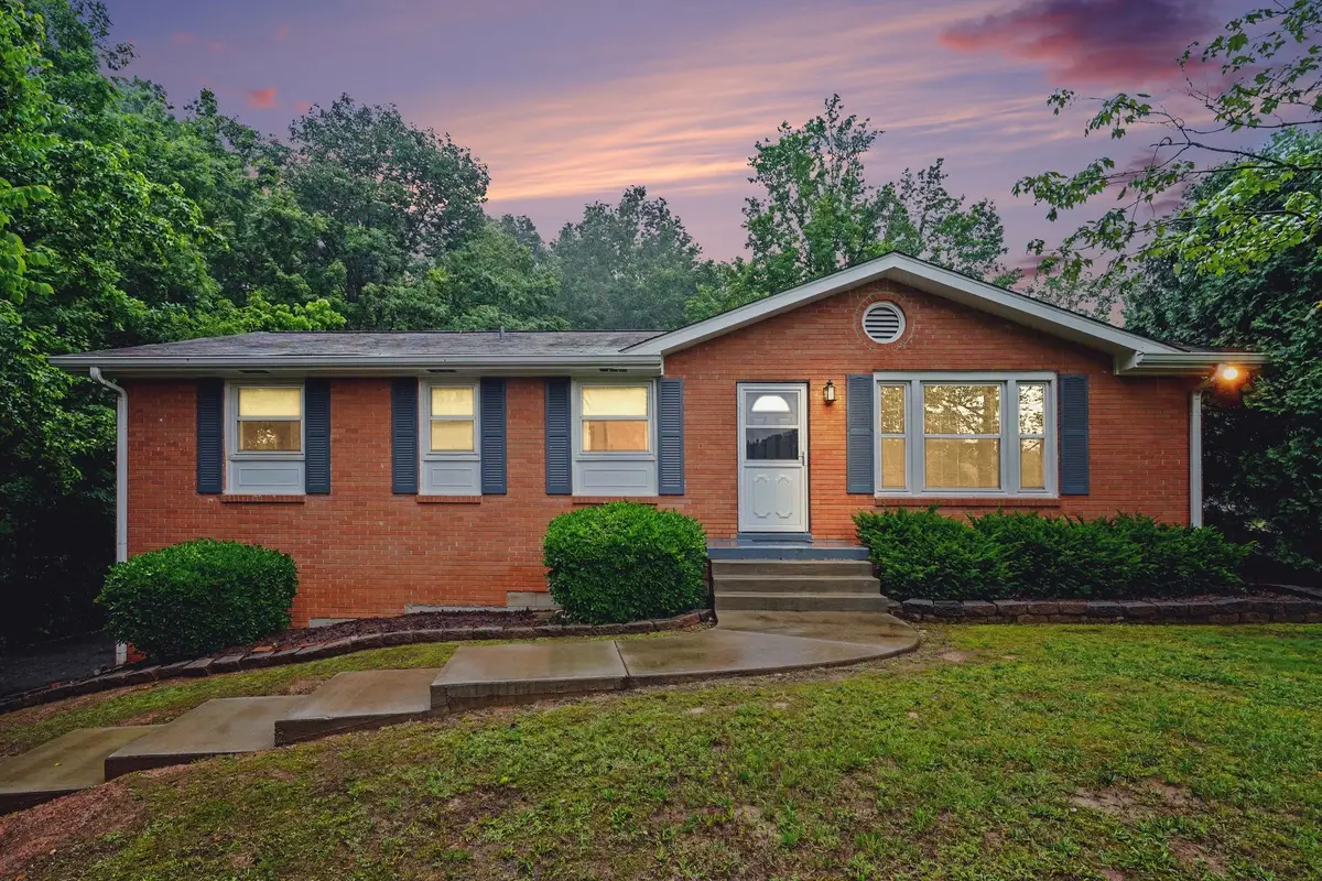 1008 Cunniff Rd, Ashland City, TN 37015 - #1