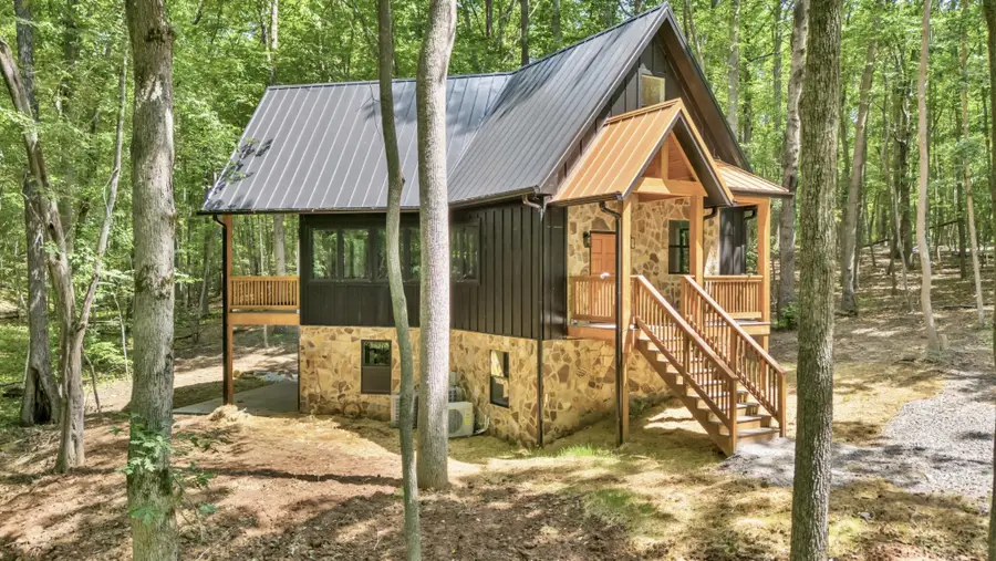 2451 Clifftops Ave, Monteagle, TN 37356 - #2