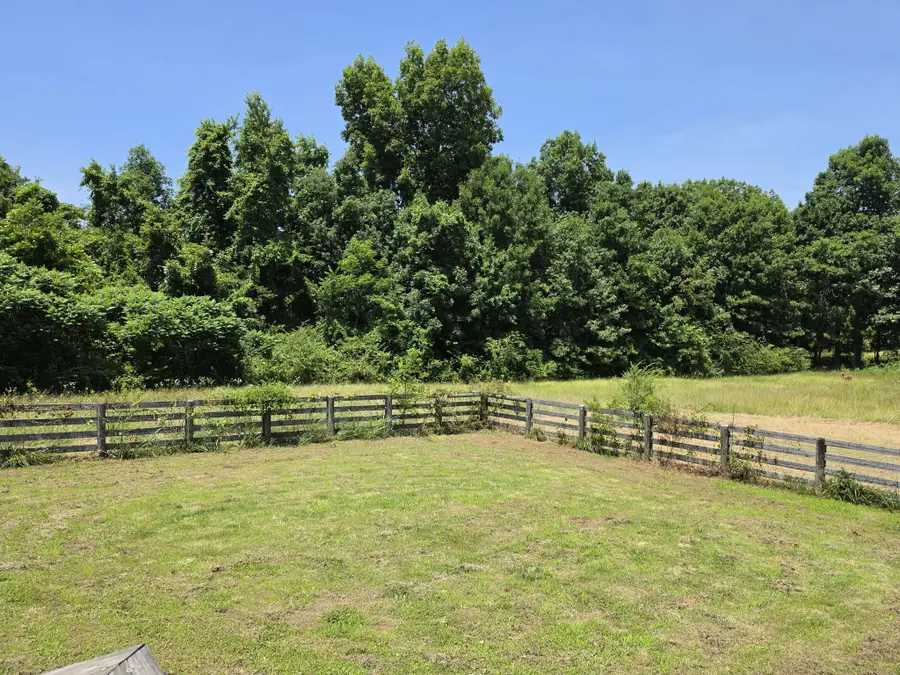 202 Ridgewood Ln, Shelbyville, TN 37160 - #3
