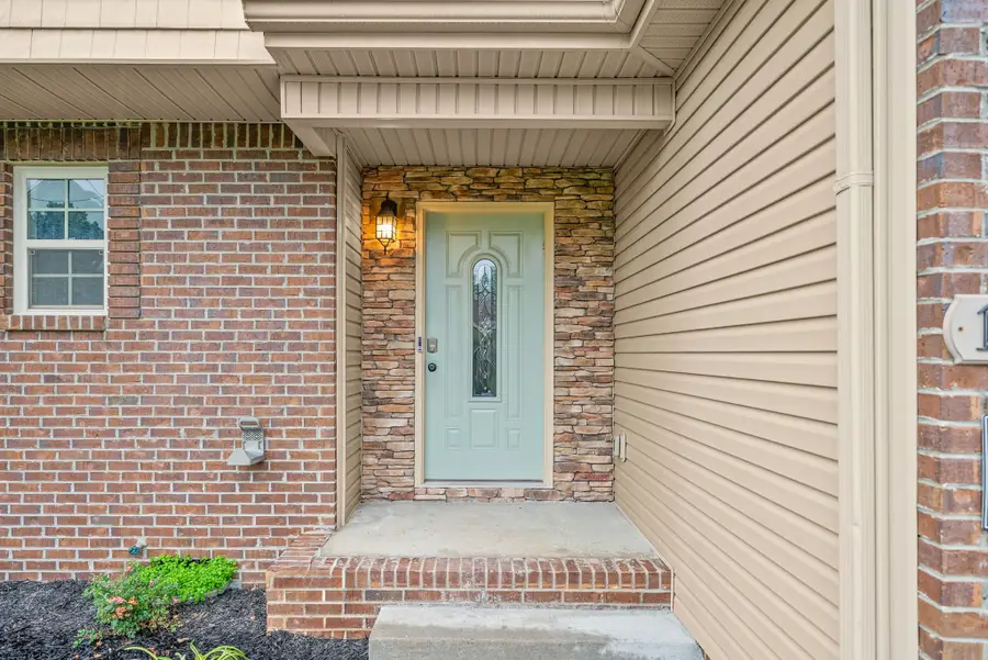 1028 Sunrise Dr, Clarksville, TN 37042 - #2
