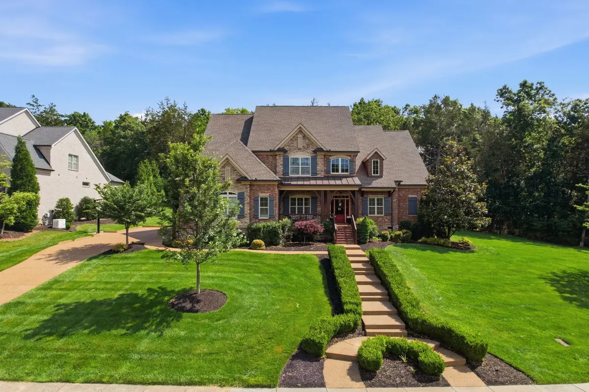 9618 Stonebluff Dr, Brentwood, TN 37027 - #1