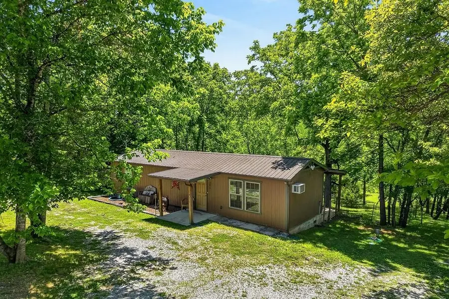 301 Everett St W, Sparta, TN 38583 - #2