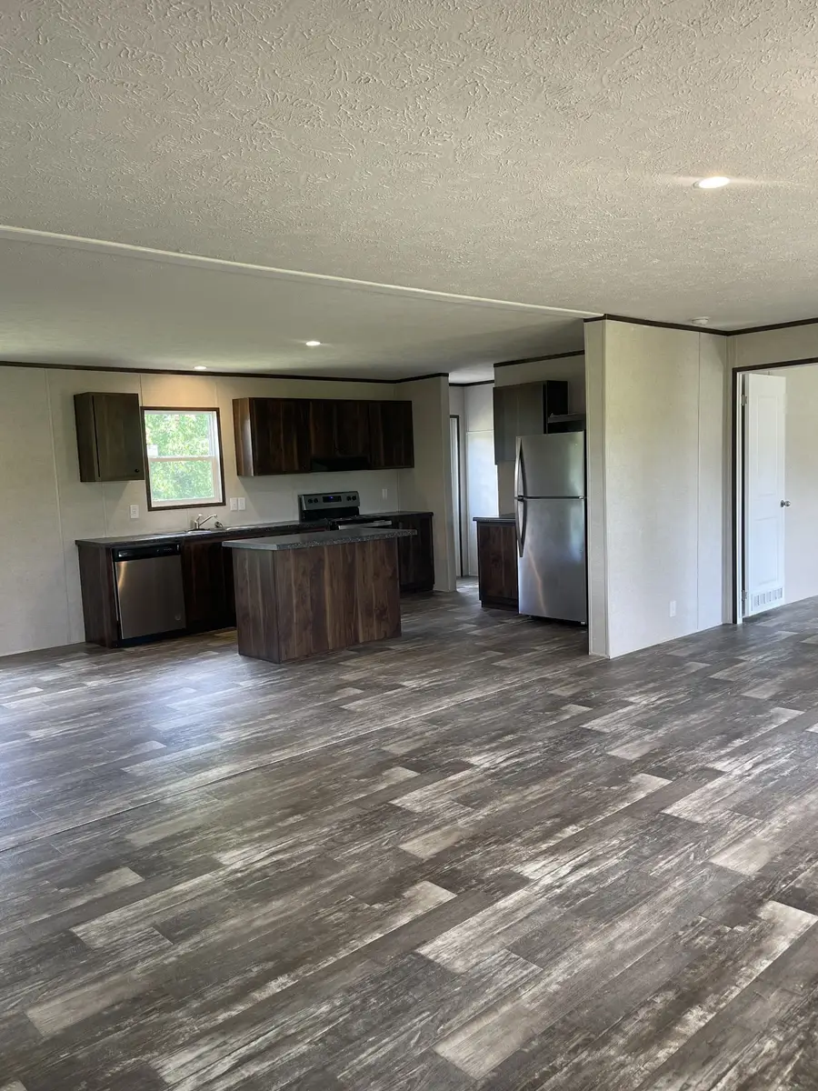9458 Sunrise Rd, Red Boiling Springs, TN 37150 - #3