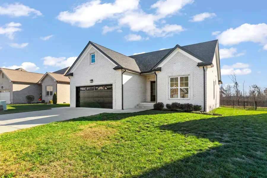 824 Brown Swiss Ct, Clarksville, TN 37043 - #2