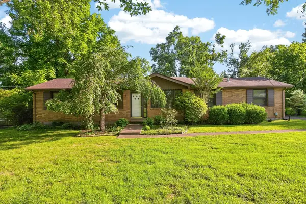 106 Vulco Dr, Hendersonville, TN 37075