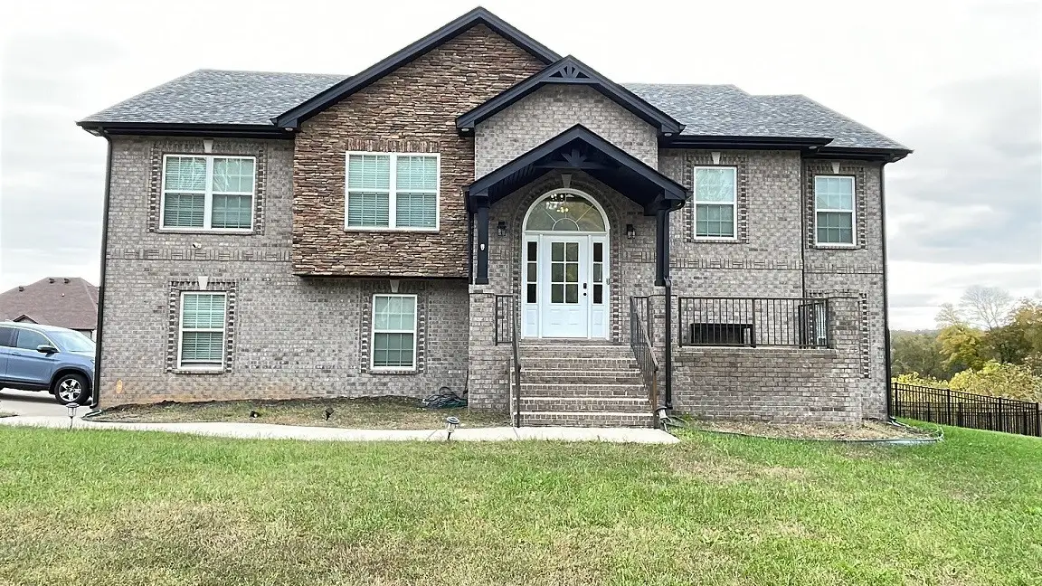 529 Cresthaven Ln, Clarksville, TN 37043 - #1