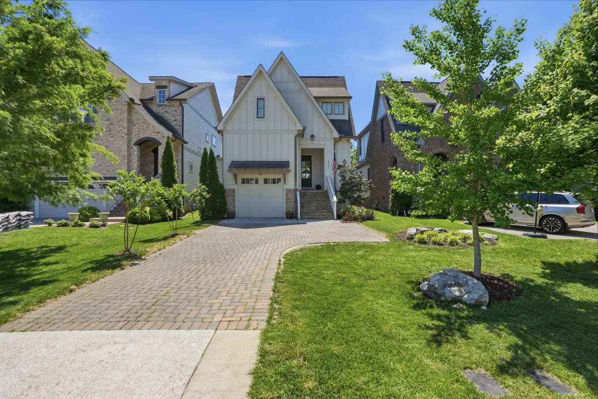 1931 Kimbark Dr, Nashville, TN 37215 - #1