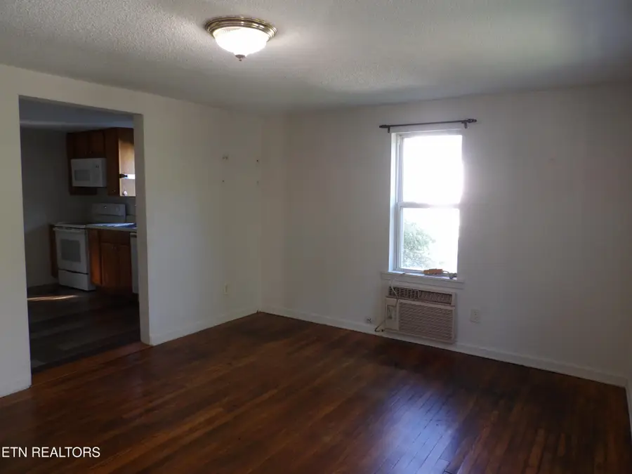 332 Cleveland St, Crossville, TN 38555 - #2