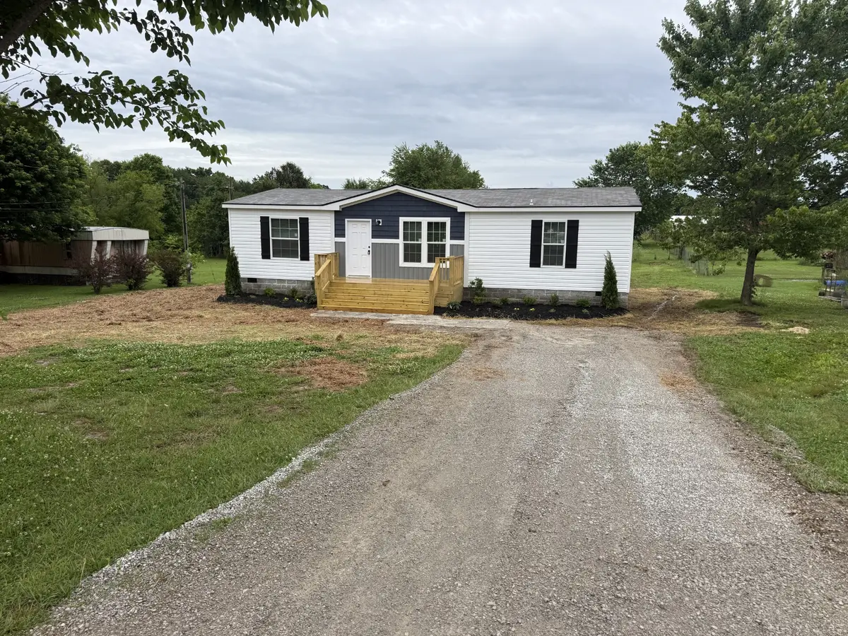 186 N G St, Hillsboro, TN 37342 - #1