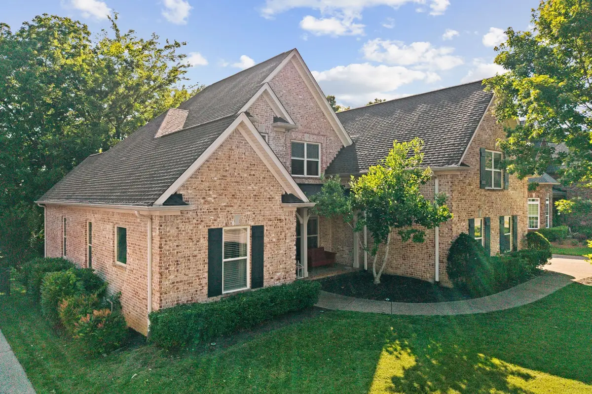 1050 Alice Springs Cir, Spring Hill, TN 37174 - #1