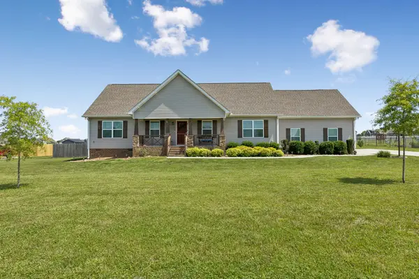 957 Richland Farms Dr, Manchester, TN 37355