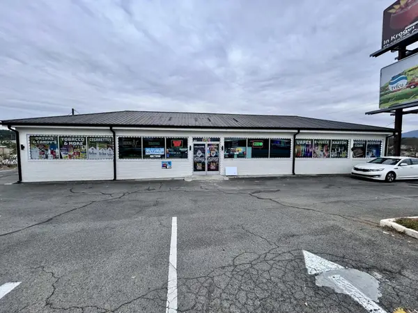 208 E Walnut Avenue, Dalton, GA 30721