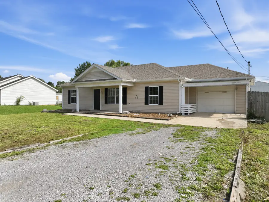 204 Cottonwood Dr, Shelbyville, TN 37160 - #2