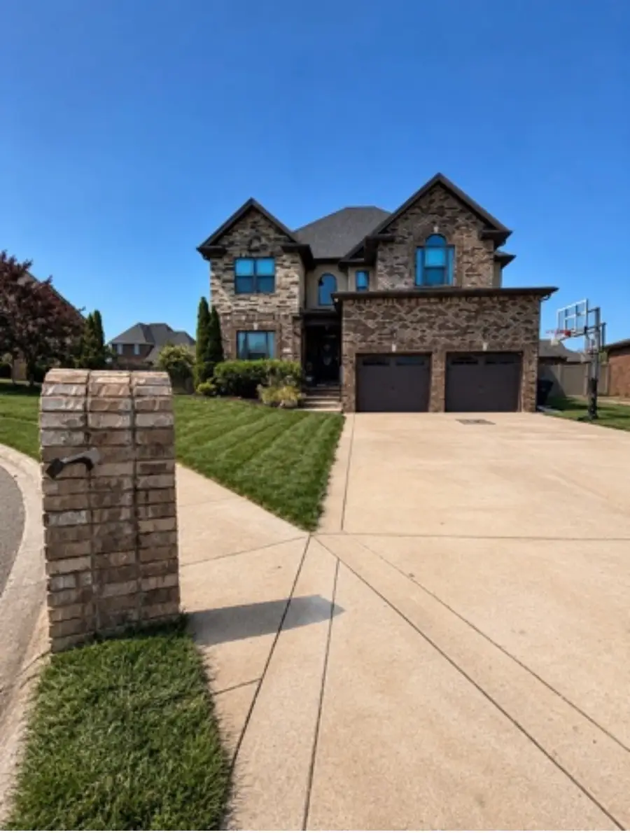 295 Castleton Ct, Clarksville, TN 37043 - #3