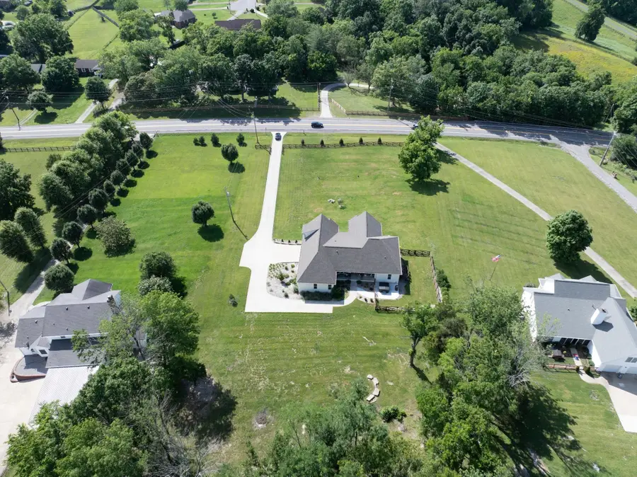 2591 Long Hollow Pike, Hendersonville, TN 37075 - #3