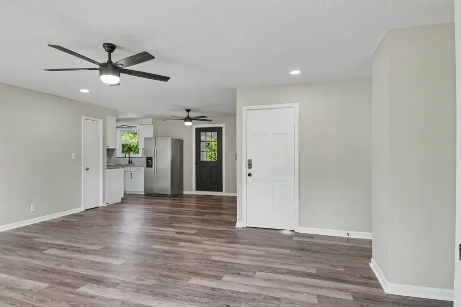 722 Overton Dr, Clarksville, TN 37042 - #2