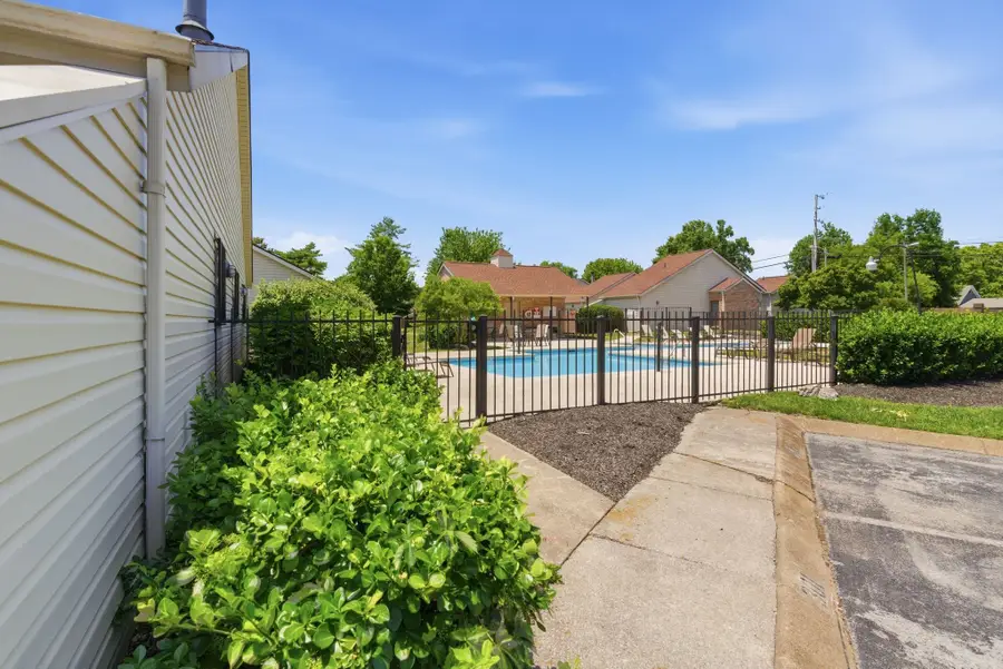 301 Laurel Hill Dr, Old Hickory, TN 37138 - #3