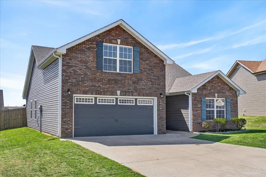 1044 Charles Thomas Dr, Clarksville, TN 37042 - #2