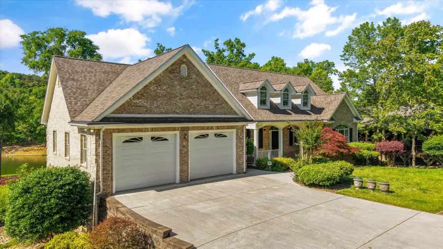 2177 Riverview Dr, Dandridge, TN 37725 - #2