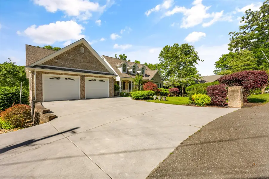 2177 Riverview Dr, Dandridge, TN 37725 - #3