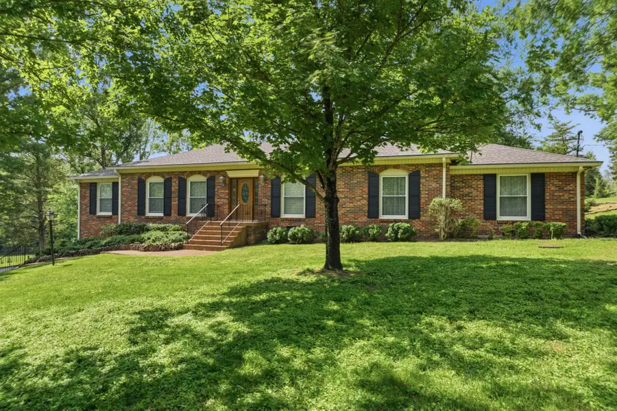 631 Forest Park Dr, Brentwood, TN 37027 - #2